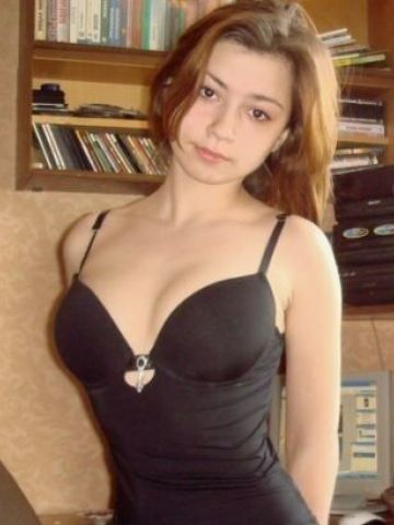 Моника